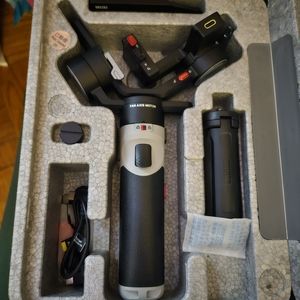 Zhiyun Crane M2S Camera Gimbal 3-Axis HandheldVideo Stabilizer